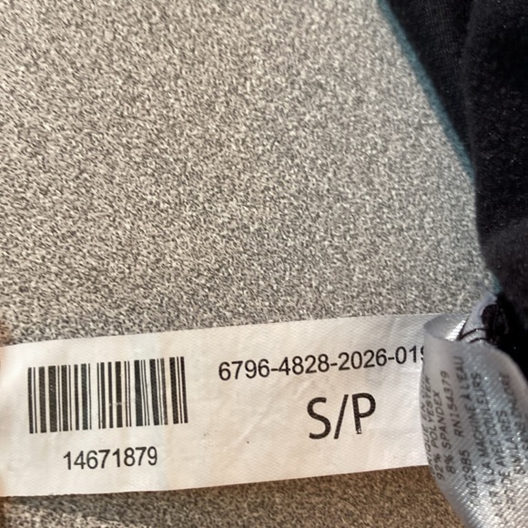 Aeropostale - Cropped pull over hoodie. Size S - Picture 6 of 9